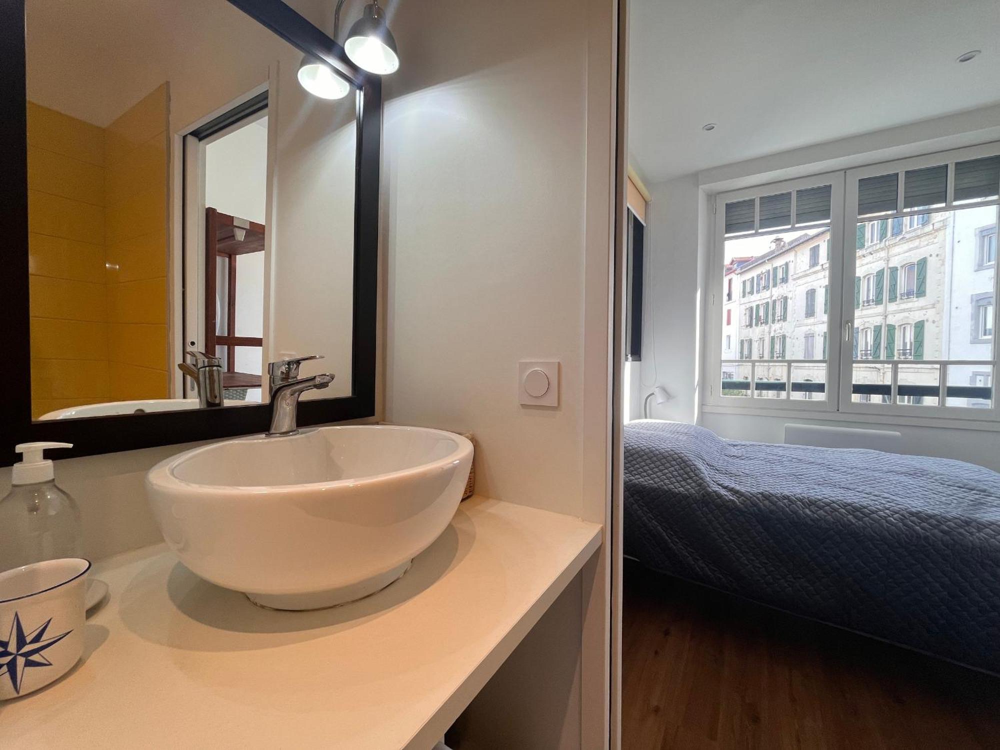 Appartement Lumineux 1 Chambre Au Coeur De Saint-Jean-De-Luz, Proche Plage Et Halles - Fr-1-239-890 Екстериор снимка