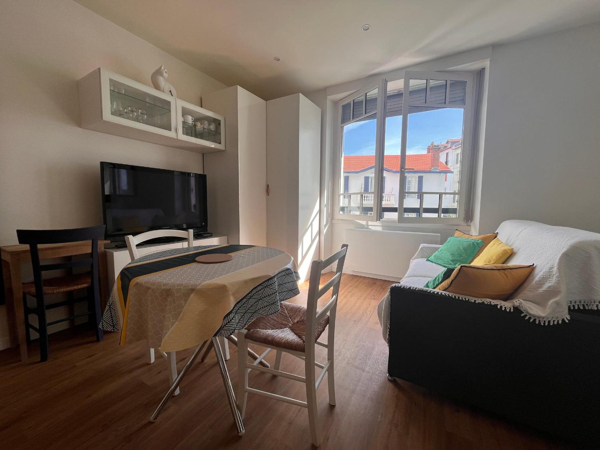 Appartement Lumineux 1 Chambre Au Coeur De Saint-Jean-De-Luz, Proche Plage Et Halles - Fr-1-239-890 Екстериор снимка