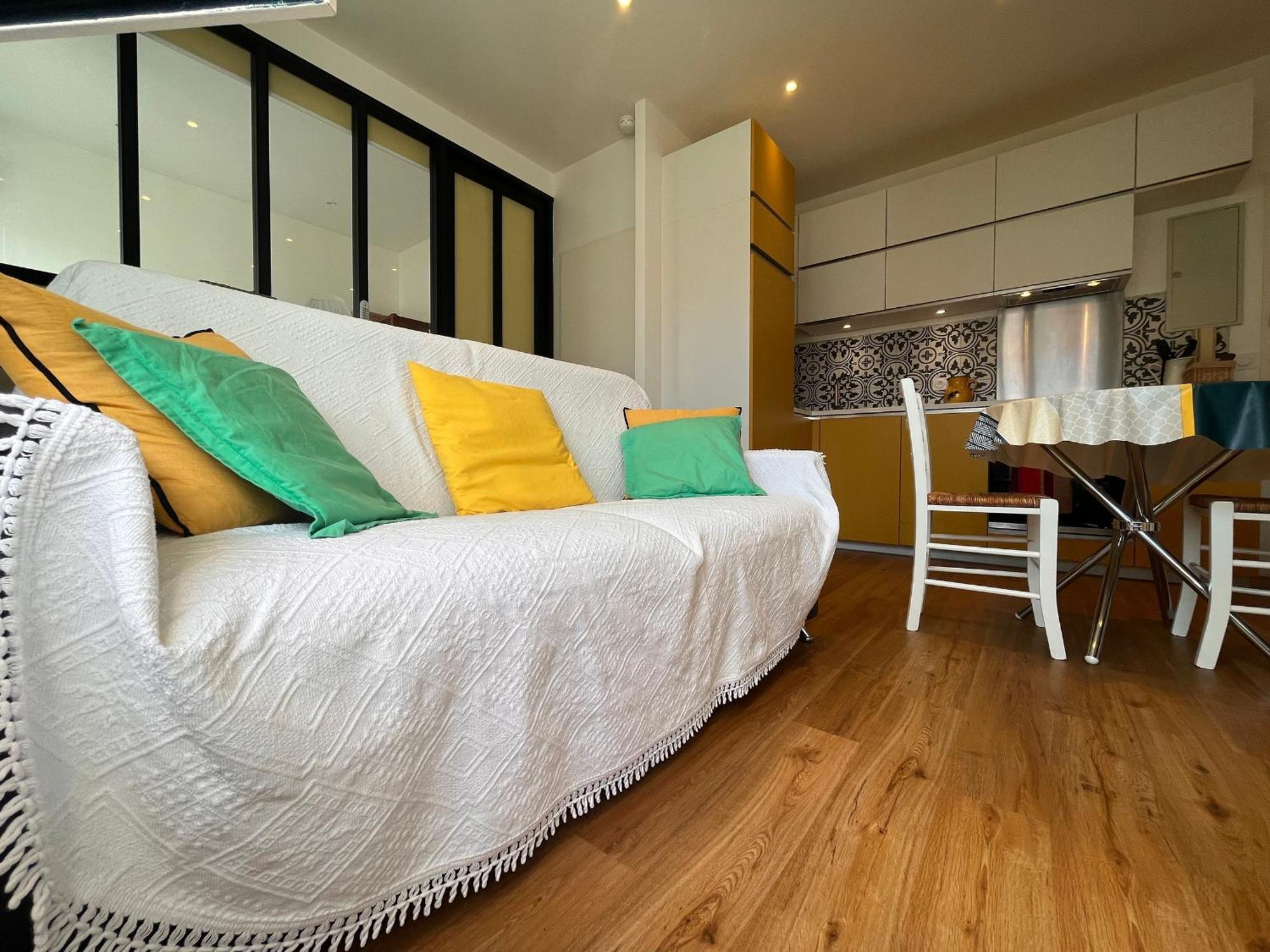Appartement Lumineux 1 Chambre Au Coeur De Saint-Jean-De-Luz, Proche Plage Et Halles - Fr-1-239-890 Екстериор снимка