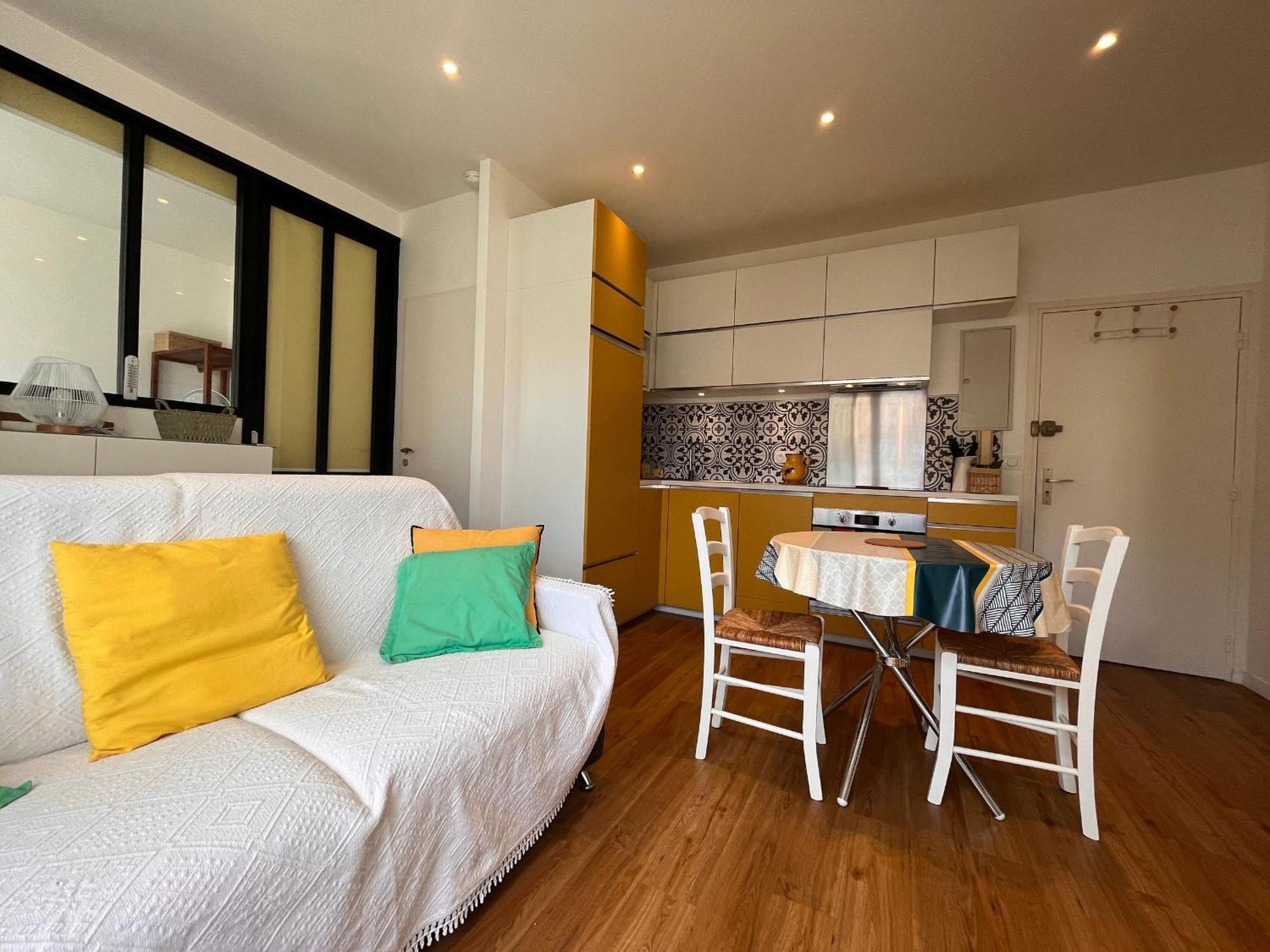 Appartement Lumineux 1 Chambre Au Coeur De Saint-Jean-De-Luz, Proche Plage Et Halles - Fr-1-239-890 Екстериор снимка